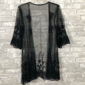 Black mesh and embroidered kimono size L